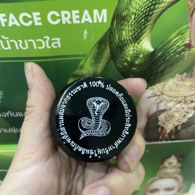 Kem Face Rắn Thái Lan